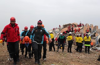 Gemlik’te deprem tatbikatı gerçeğini aratmadı